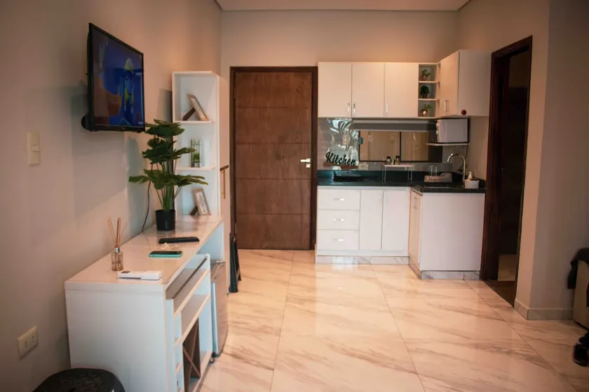 Luxurious studio apartment - Image 1
