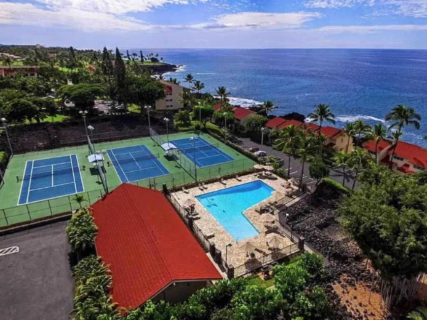 A bit of Hawai'i Paradise steps from the ocean! - Image 1