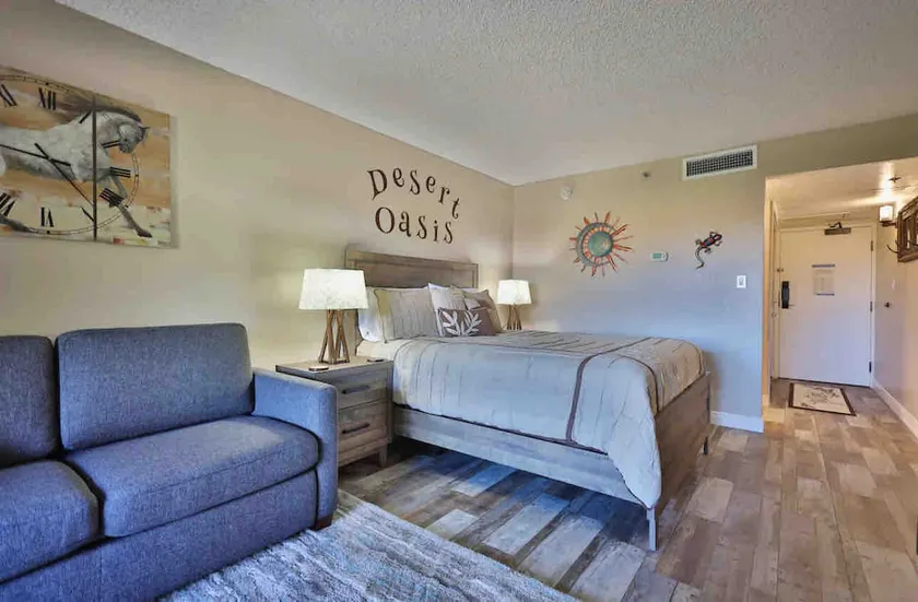 Oasis in Scottsdale w/Balcony & Resort Pool Access - Image 1