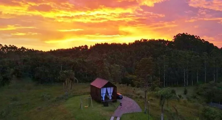 Cabin with whirlpool and mountain view - Image 1
