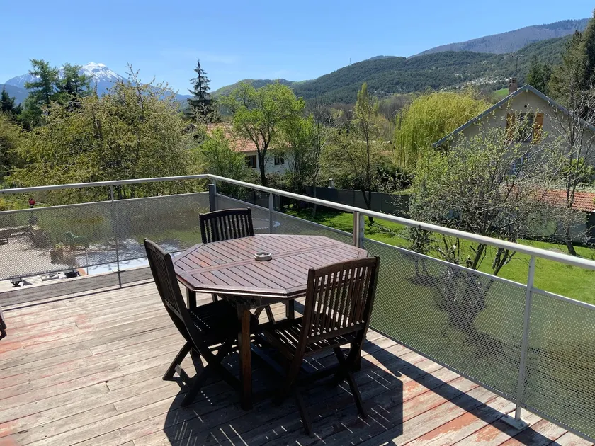 Terrace apartment, very nice, Chorges center - Image 1