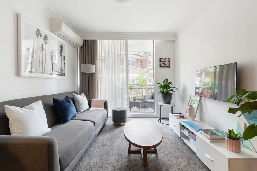 Harbourside Style, 2 Bed, A/C, Pool -Elizabeth Bay - Image 1