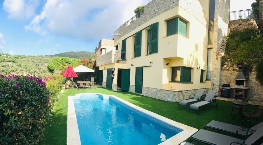 Moderna villa di lusso con splendida vista sul mare vicino alla spiaggia, - Image 1