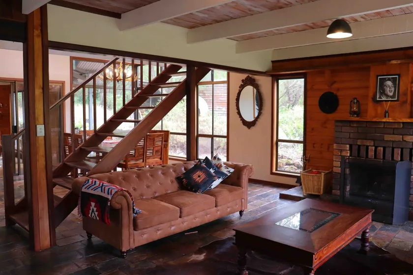 Cosy Corner Hideaway - Image 1