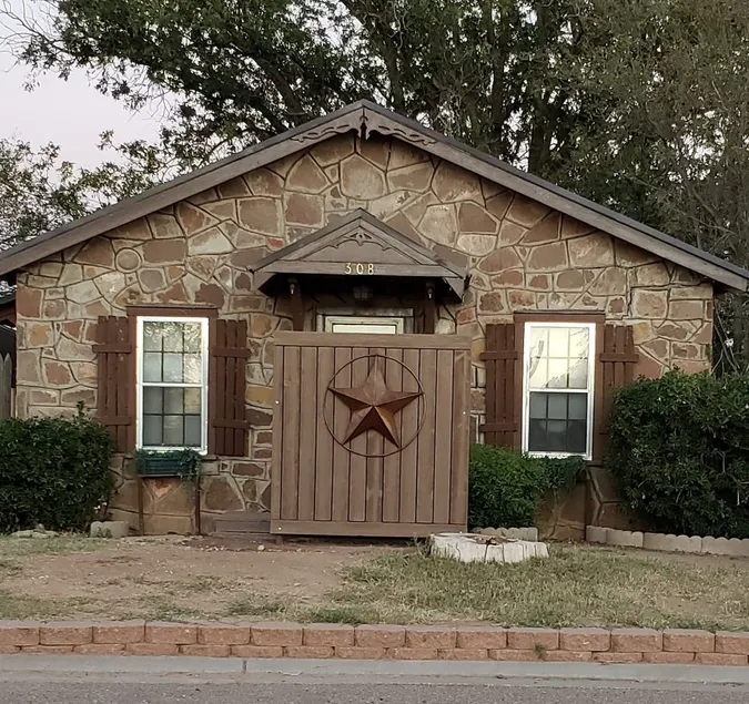 RUSTY'S COTTAGE A COZY GET- A- WAY - Image 1