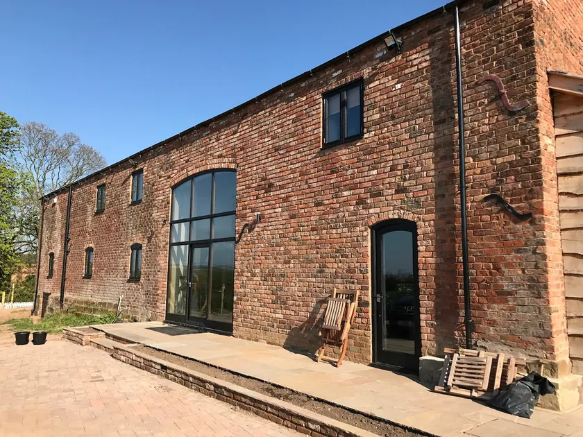 Luxury Stunning 5 Bed Barn Conversion Near Chester - Image 1
