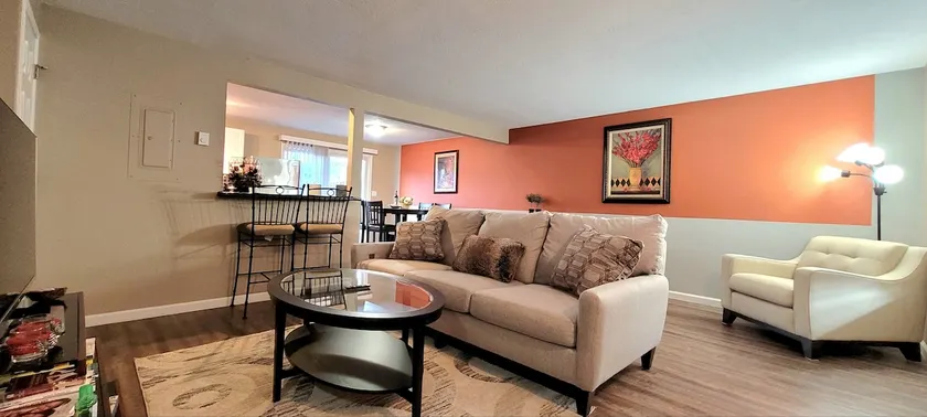 C: 2 BR Townhouse with Workspaces - Image 1