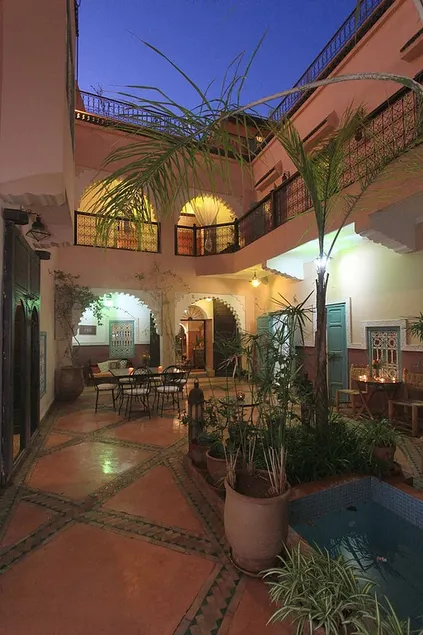 Authentic Art Déco Riad Nakhil ideal for groups - Image 1