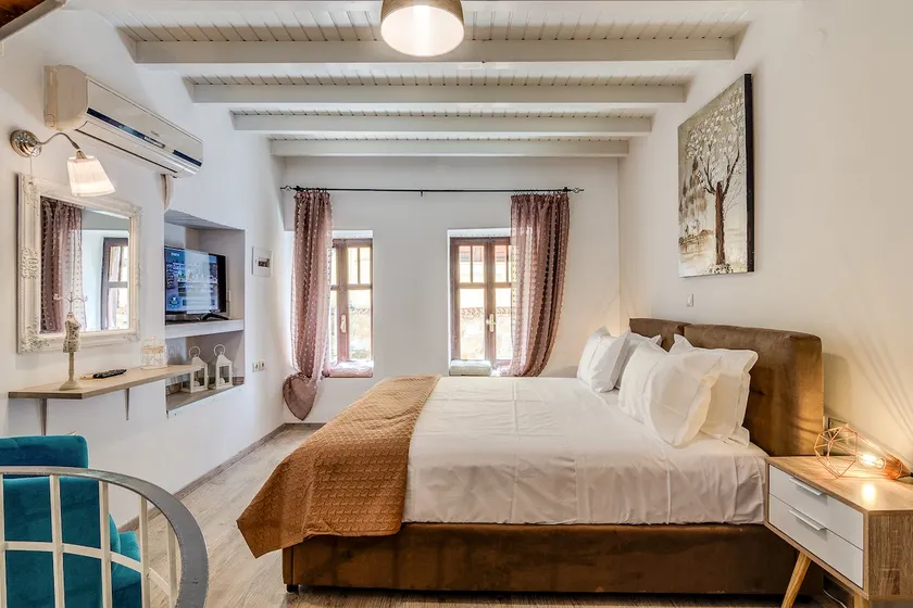 Modern Old Town Maisonette - Image 1