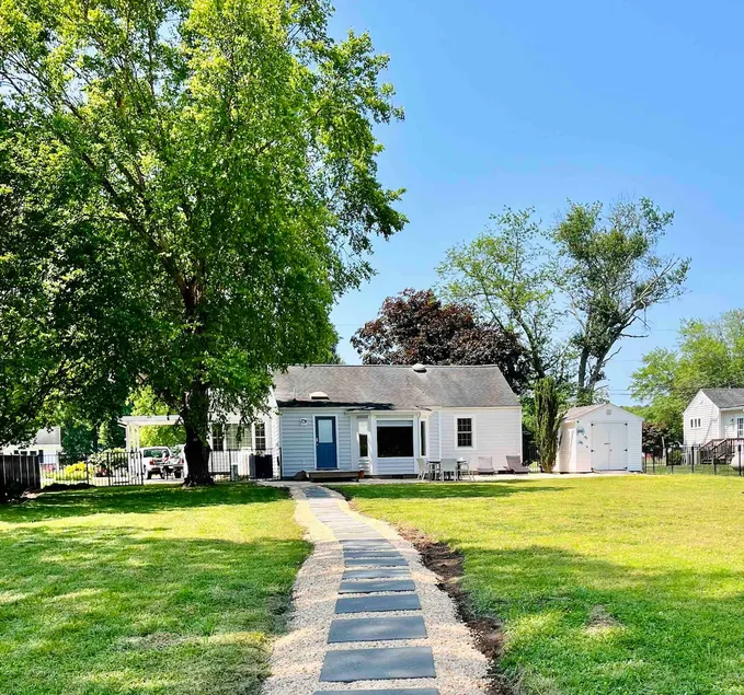 Family Friendly Waterfront Home - Image 1