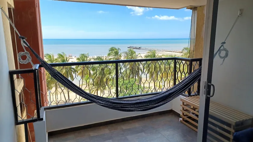 R3 Comfortable, safe to work or vacation balcony sea - Image 1