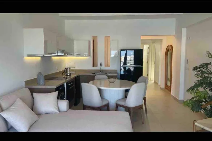 3 Bedrooms with roof in Makadi - Image 1