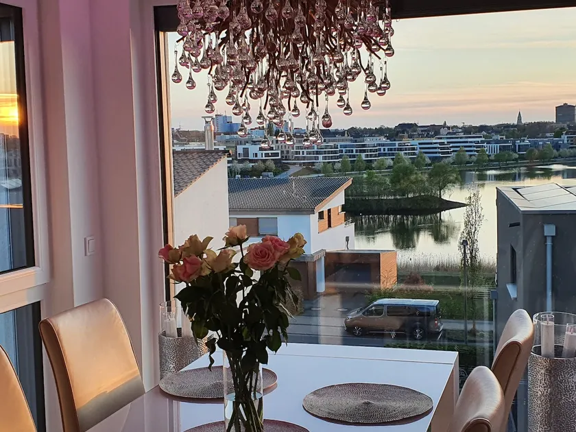 Suite with kitchen, bathroom and roof terrace on Lake Phönixsee - Image 1