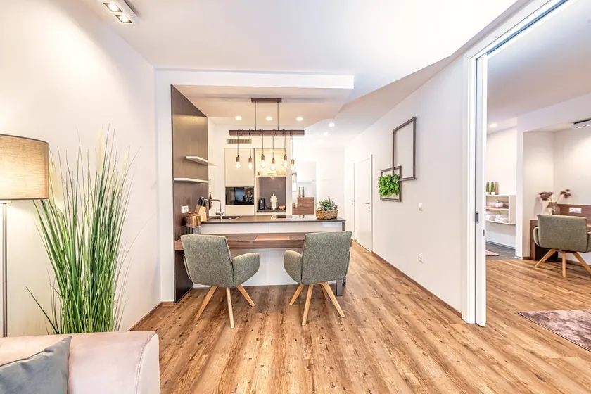 VIVA Apartment with Free Parking - Image 1