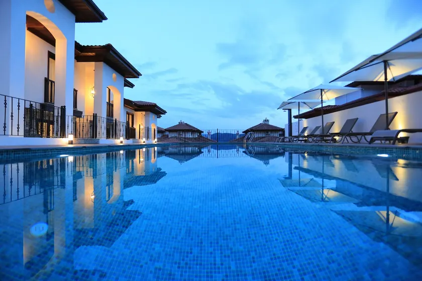 Verde Suites - 2 Bedrooms 2 Bathrooms Balcony Duplex - Image 1
