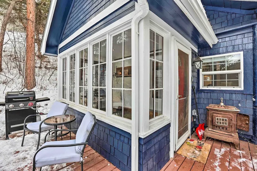 Rustic-Modern two bedroom cabin near Red Rocks - Image 1
