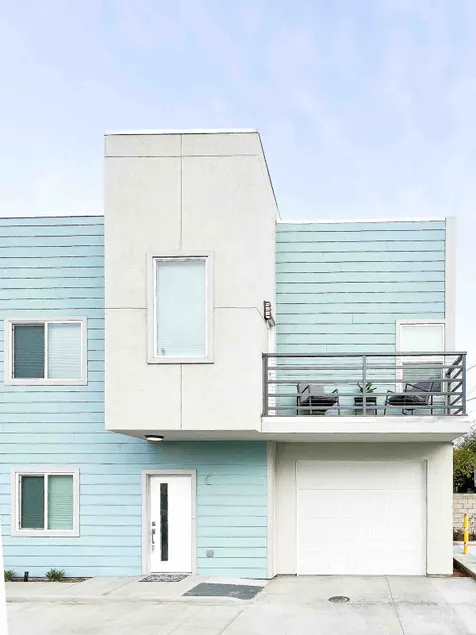 Modern gem w/ workspace +Wi-Fi + Self Check-In - Image 1