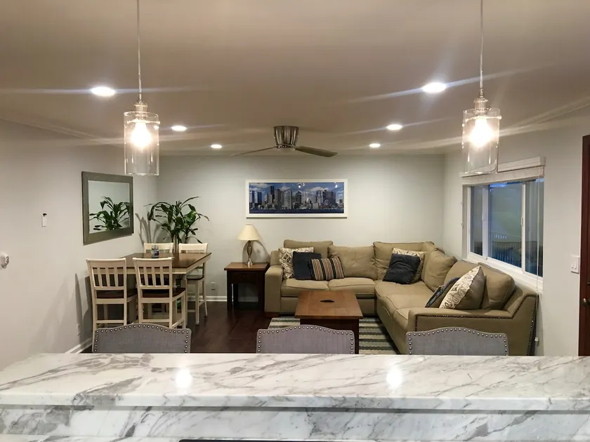 Walk to Beach 2 Bed/2 Bath with Steam Room - Image 1