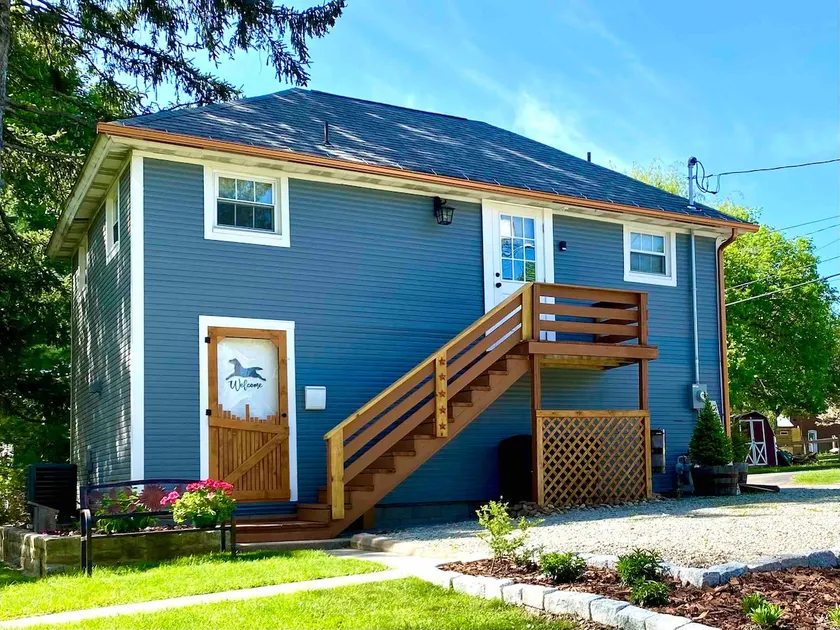 Garage Apartment in Ligonier - Image 1