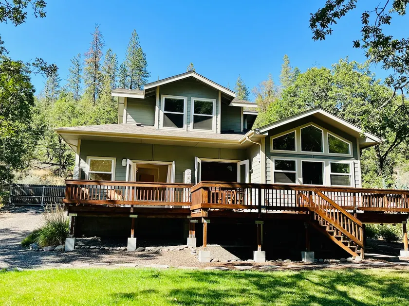 Riverfront Oasis | Big Deck & Scenic Views - Image 1