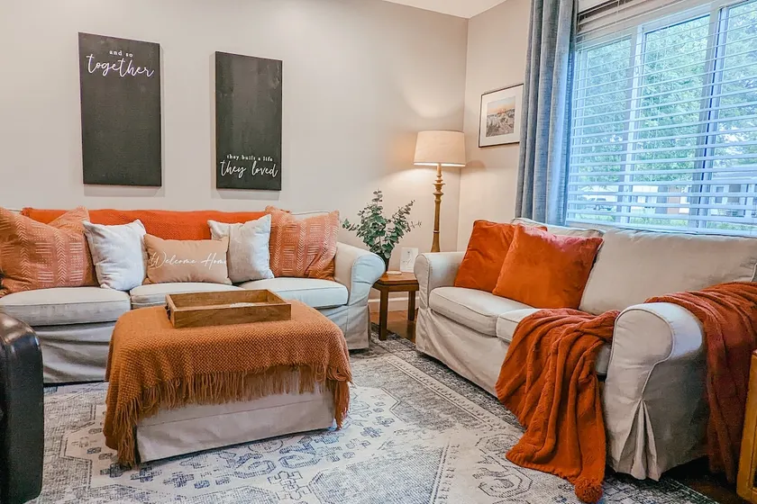 Perfect Family Home! 4 BR + Kids Room/Ping Pong! - Image 1