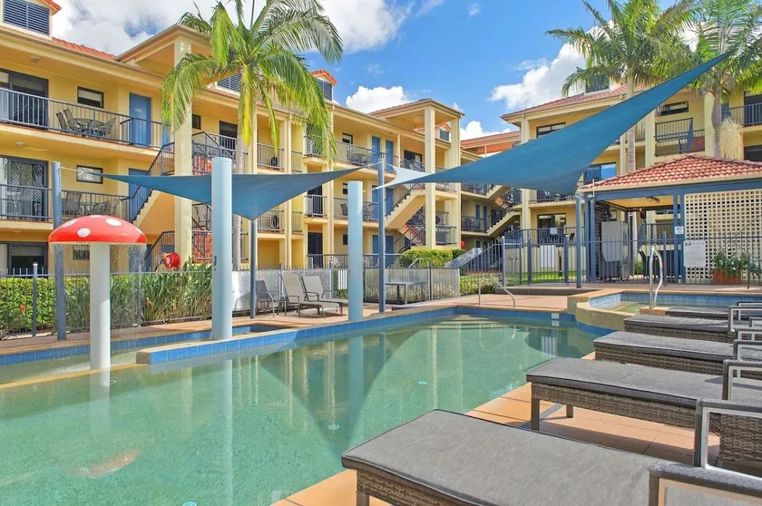 Apartment Opposite The Beach! - Image 1