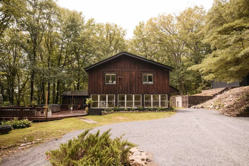 Hemlock Haven,Hot-tub,Private,30 min to Penn State - Image 1