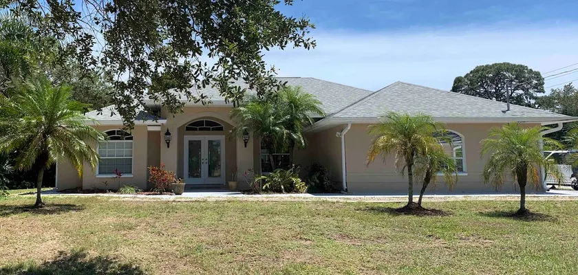 Manasota Beach Home w/Pool. Steps To The Beach - Image 1