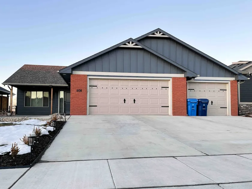 4King bed+3Bath near Downtown|Airport|Falls park - Image 1