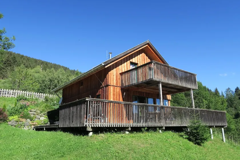 Luxury chalet with stunning views and large terrace - Image 1