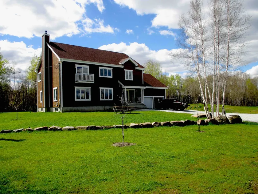 Luxurious Chalet With Heated 20 Foot SwimSpa Sauna - Image 1