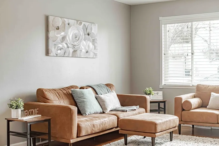 Cozy Midtown Cottage - Image 1