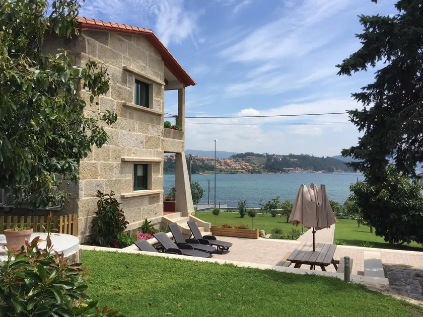 The summer sea and BBQ - Image 1