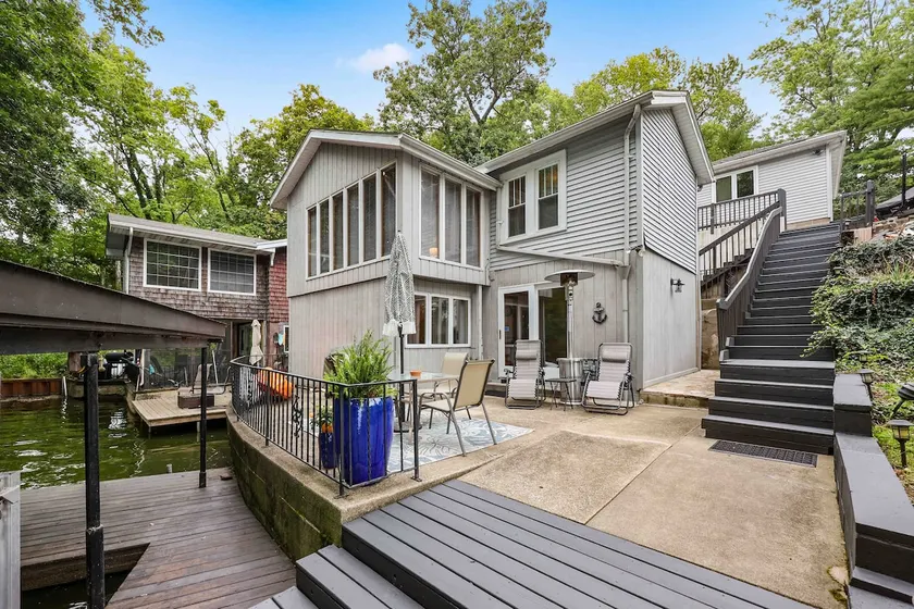 Charming 2 Bedroom Cottage on Lake Decatur - Image 1