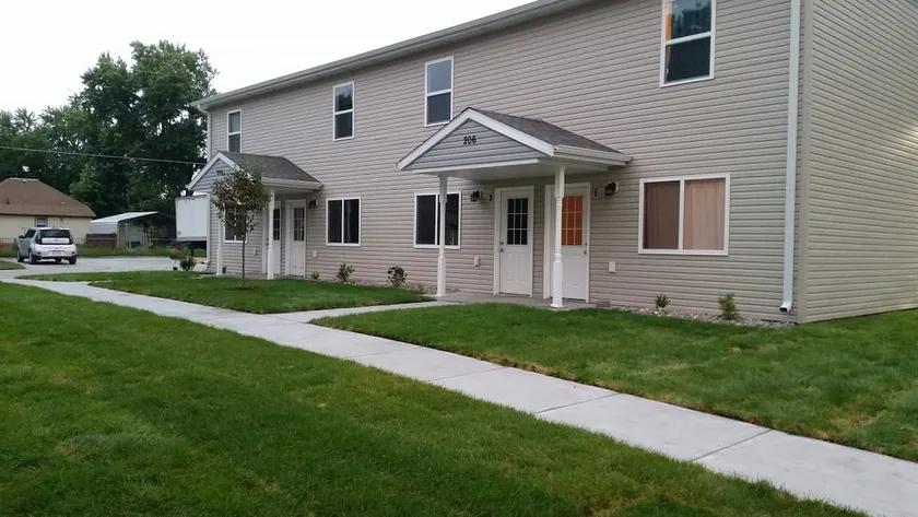 Mins from Downtown & Fairgrounds Town Home - Image 1
