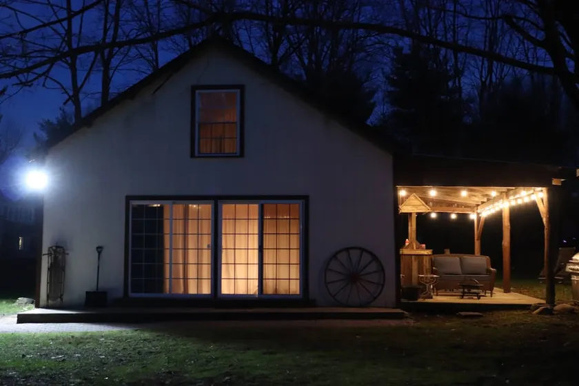 *Cozy Cottage* *King Size Bed* *Perfect Getaway* - Image 1