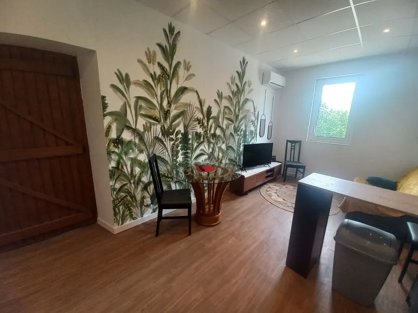 Apartment near the city center - Image 1