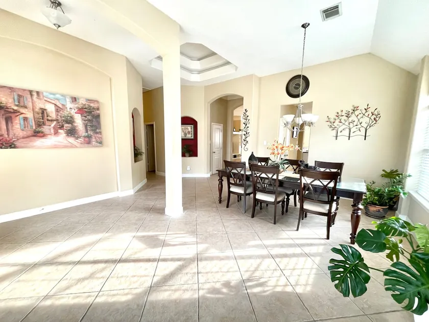 Entire residential home - 1 story, 3 bed, 2 bath - Image 1