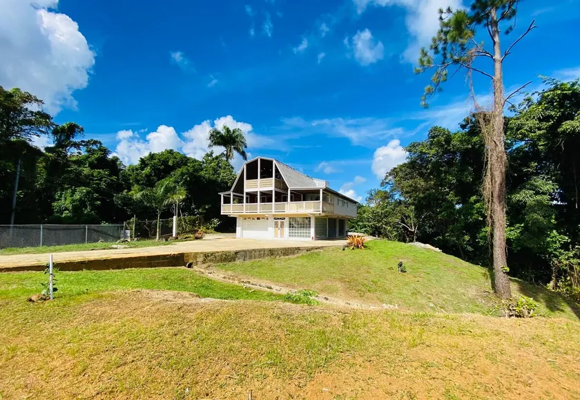 PVT Grand Chalet- for Puerto Rican Celebrations - Image 1