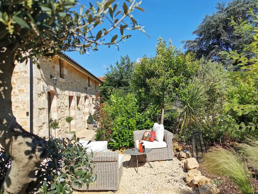 Charming accommodation, parking, garden, air conditioning, fiber - Image 1