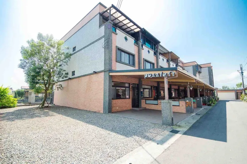 Puzzle B&B/Private Building/Barbecue/Electric Mahjong/Audio and Video Equipment/5 Cars Parking/Close to Highway, Luodong City - Image 1