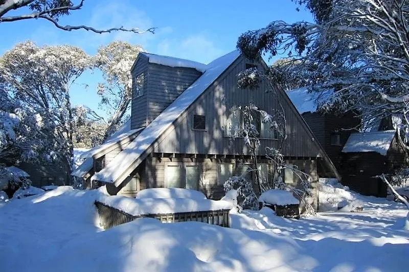 Brumbys-High Country Chalet - Image 1