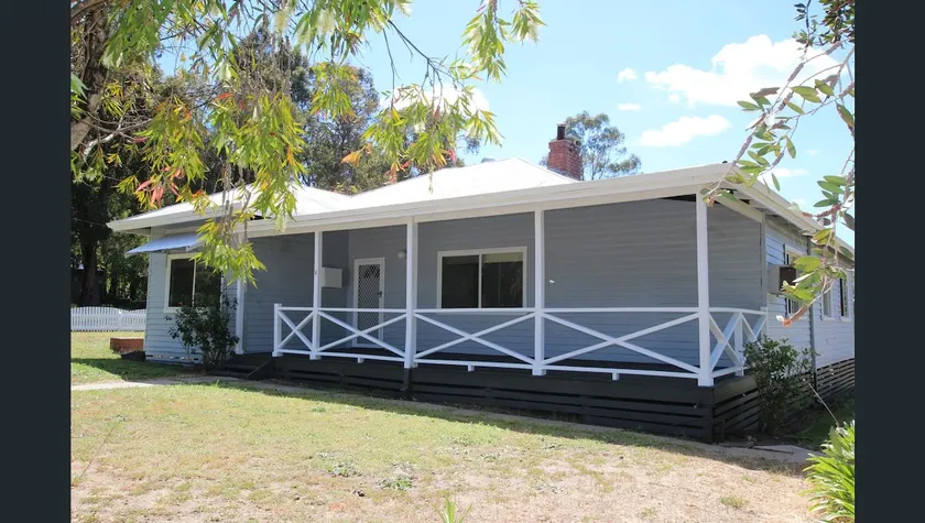 Grevillea Cottage, Dwellingup - Image 1