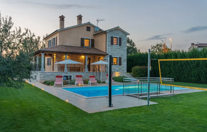 Spacious Villa Nikka with Beautiful Garden and Pool - Image 1