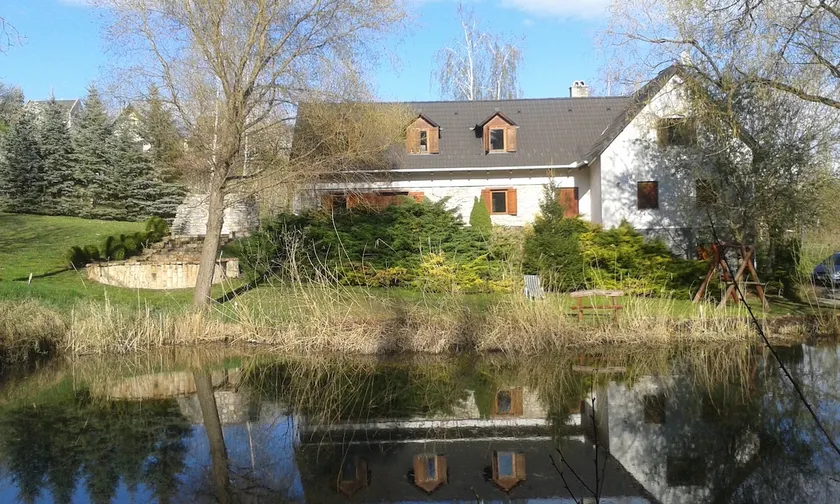 House by the lake - with tennis court - Image 1