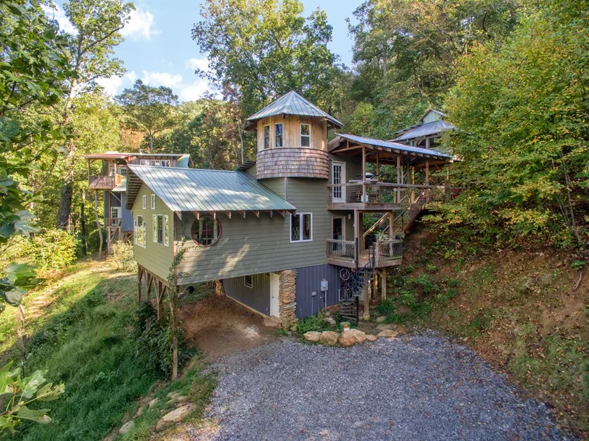 The Rapunzel Tower House of Asheville/Black Mtn - Image 1
