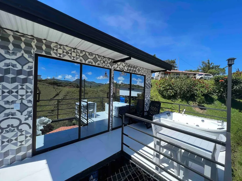 Monteverde Glamping near Guatape with a hot tub - Image 1