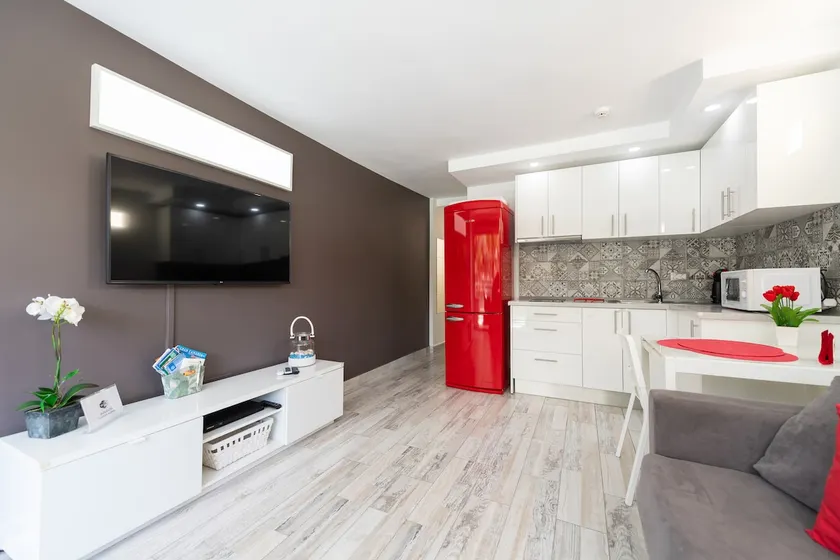 Luxury apt 1 MINUTE from the Beach of the Dunes - Image 1