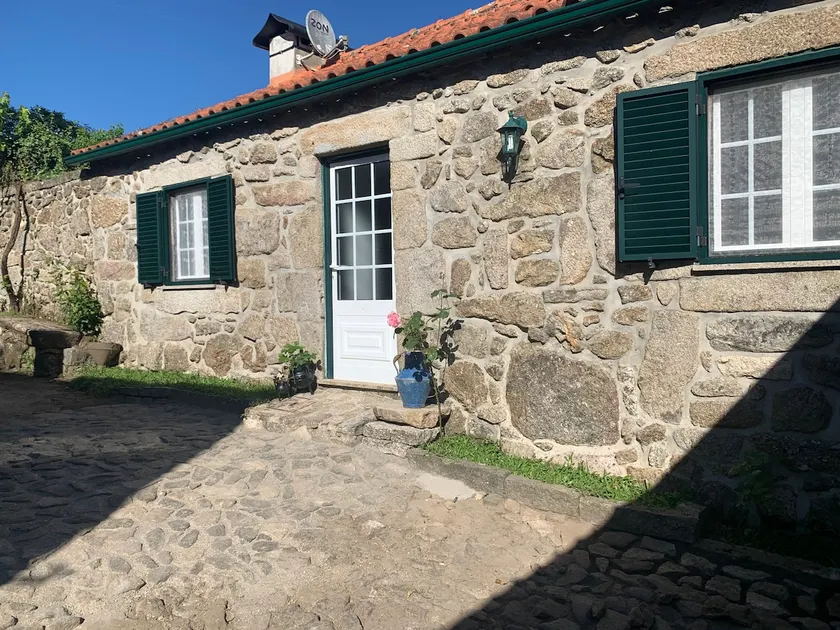 Casa das Japoneiras (Japanese House) - (Casa Rosa) - Image 1
