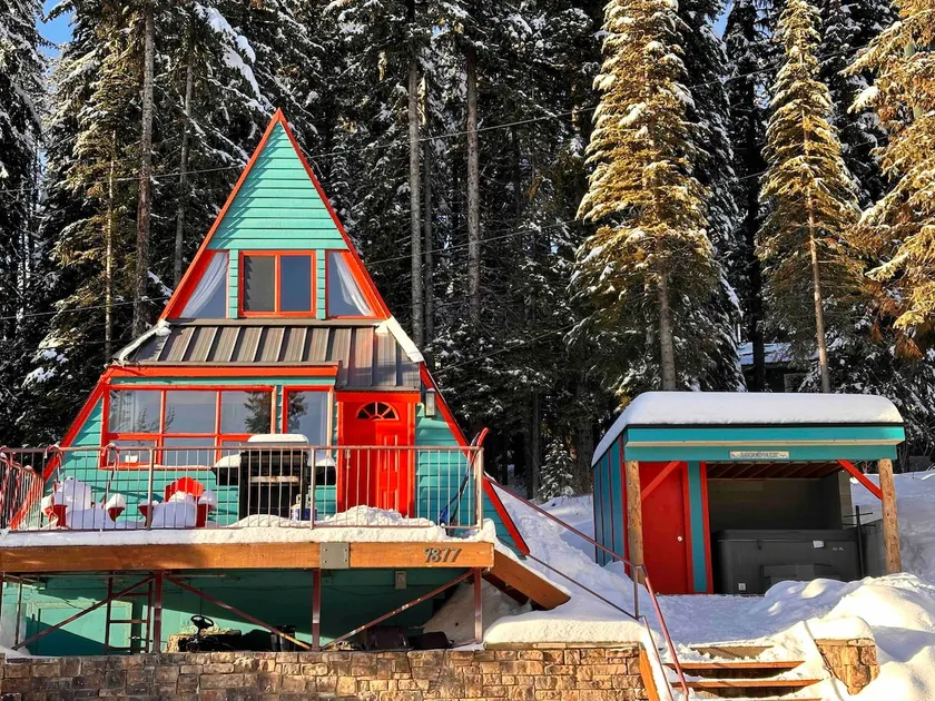 Slope-Side Bliss: A-Frame Retreat with Hot Tub - Image 1